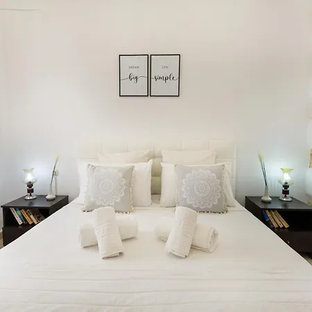 Erofili ηouse